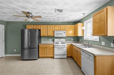 136 Samuel Avenue 136, Pawtucket, RI 02860, USA