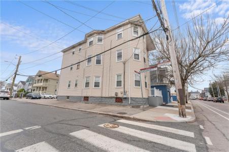 339 Douglas Avenue, Providence, RI 02908, USA