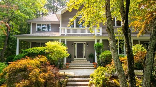 60 Pheasant Drive, East Greenwich, RI 02818, USA