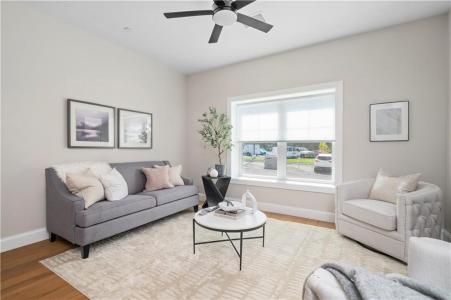 36 Old Louisquisset Pike 106, North Smithfield, Rhode Island 02896, HOA KỲ