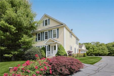 349 County Street, Seekonk, Massachusetts 02771, USA