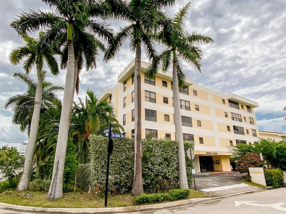 10000 Bay Harbor Ter 401-A, Bay Harbor Islands, Floride 33154, États-Unis