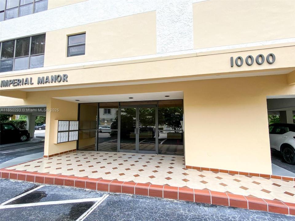 10000 Bay Harbor Ter 401-A, Bay Harbor Islands, Floride 33154, États-Unis