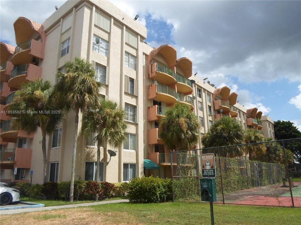 9350 Fontainebleau Blvd 515, Miami, Florida 33172