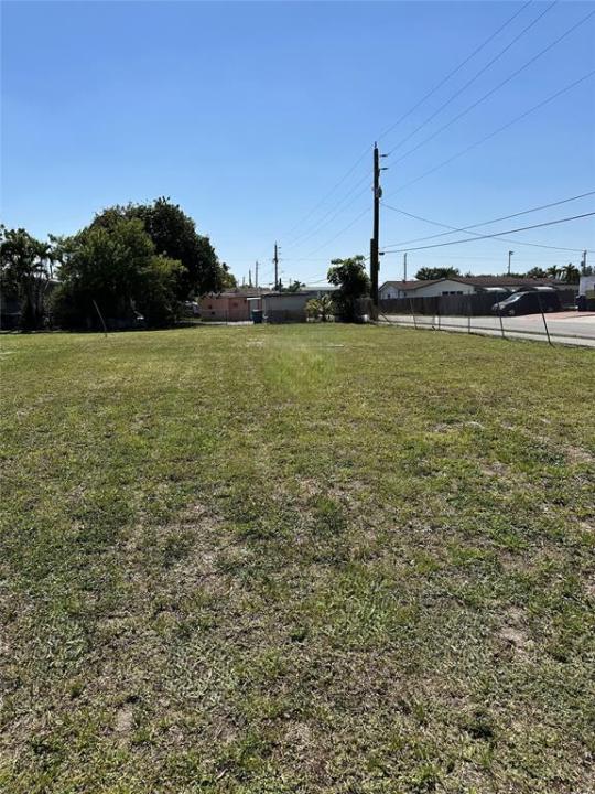 NW 7 Ave, Hallandale Beach, Florida 33009