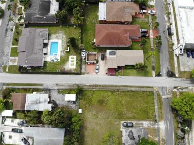 NW 7 Ave, Hallandale Beach, Florida 33009
