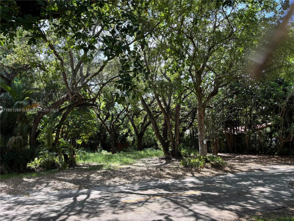 7250 Mindello St, Coral Gables, Florida 33143