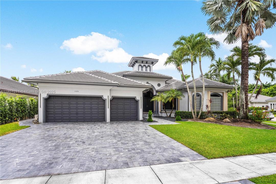 11098 Canary Island Ct, Plantation, Florida 33324