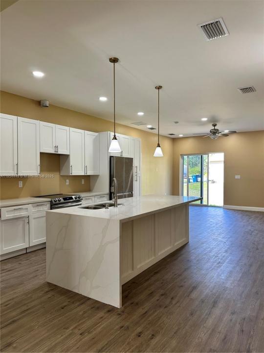 1140 Harlingen RD SW, Palm Bay, 佛羅里達州 32908, 美國