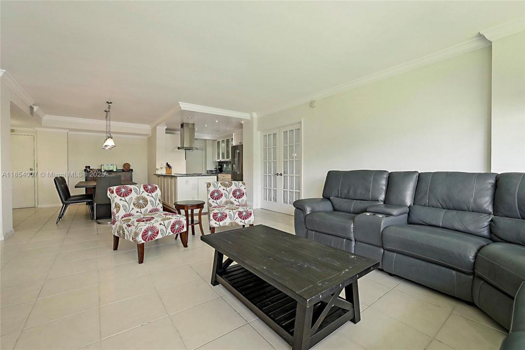 1700 NE 105th St 203, Miami Shores, Florida 33138, Estados Unidos