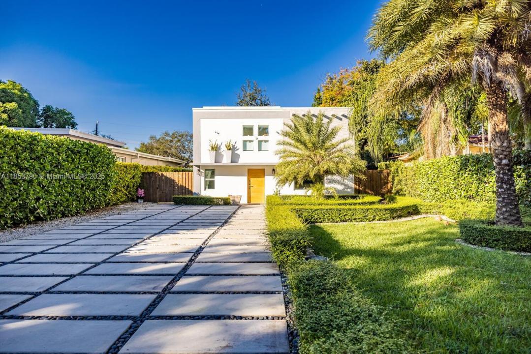275 NE 89th St, El Portal, フロリダ 33138, アメリカ合衆国
