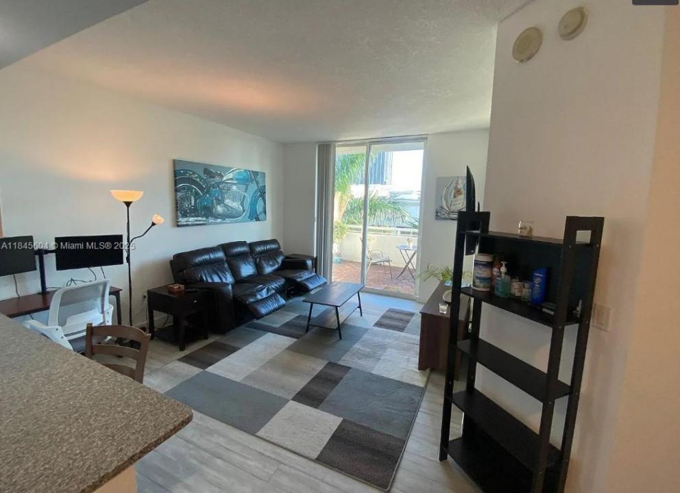 275 NE 18th St 402, Miami, Florida 33132, Stati Uniti