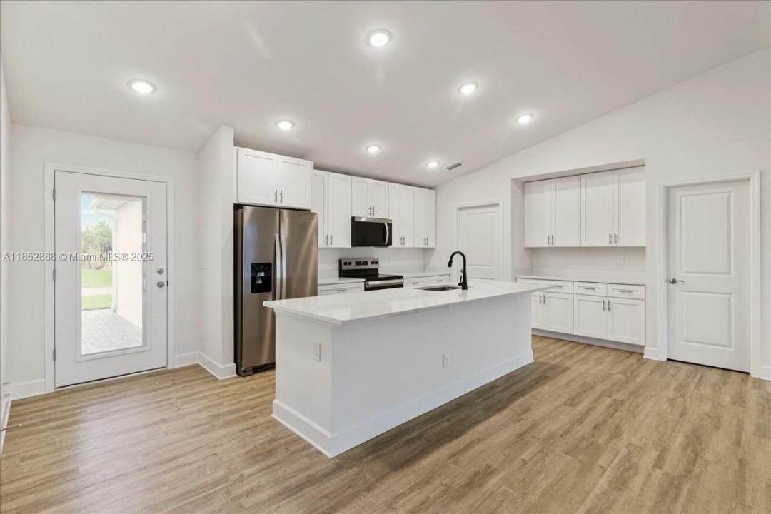 2107 NW 20th Ter, Cape Coral, Florida 33993
