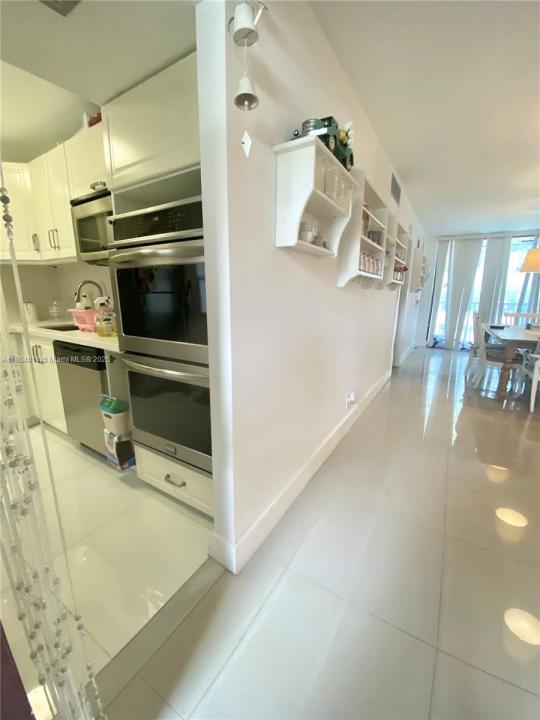 3301 N Country Club Dr 112, Aventura, Florida 33180, Amerika Birleşik Devletleri