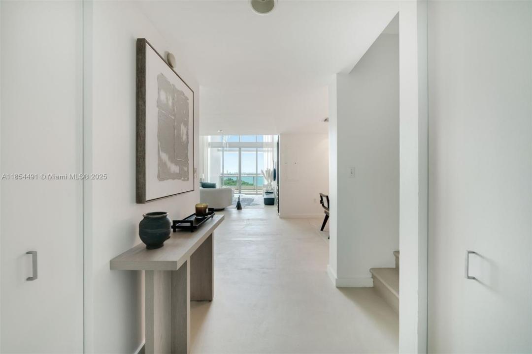 900 Biscayne Blvd 905, Miami, Florida 33132, USA