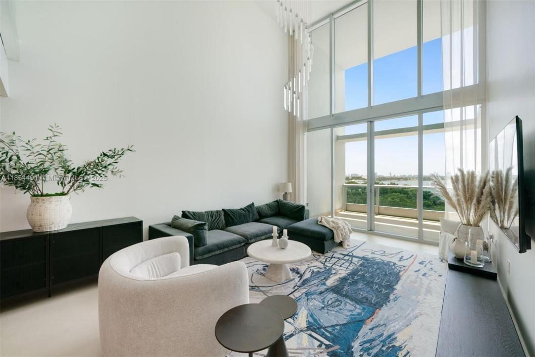 900 Biscayne Blvd 905, Miami, Florida 33132, USA