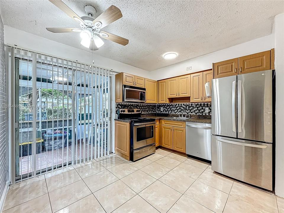 6705 Raleigh St ., Hollywood, Florida 33024