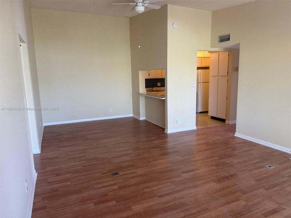 1009 Green Pine Blvd H3, West Palm Beach, Florida 33409, Stati Uniti