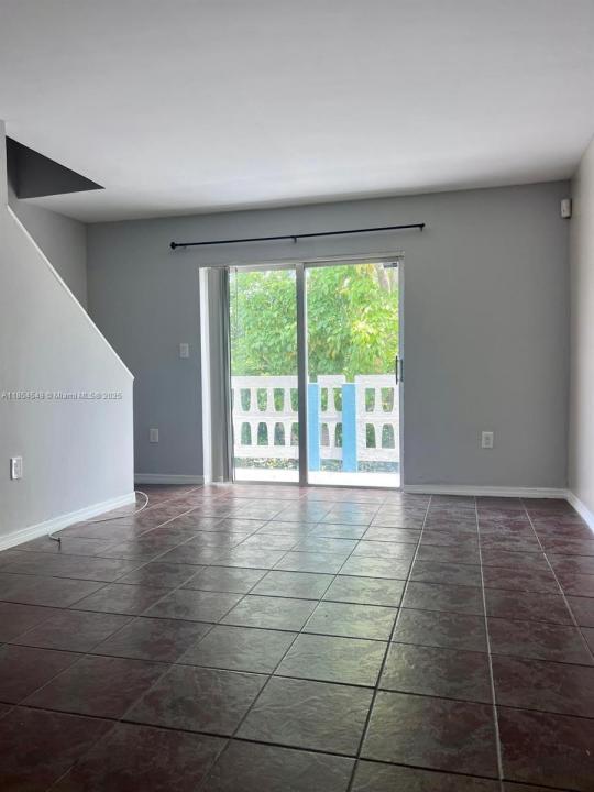 7820 NE Bayshore Ct 210, Miami, Флорида 33138, Соединенные Штаты