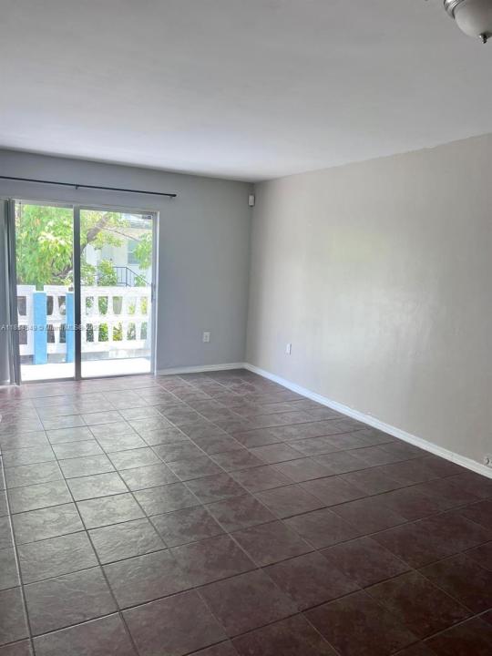 7820 NE Bayshore Ct 210, Miami, Флорида 33138, Соединенные Штаты