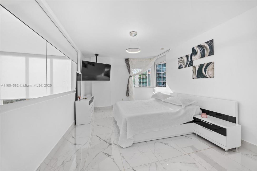 3000 NE 188th St 701, Aventura, Florida 33180, Amerika Birleşik Devletleri