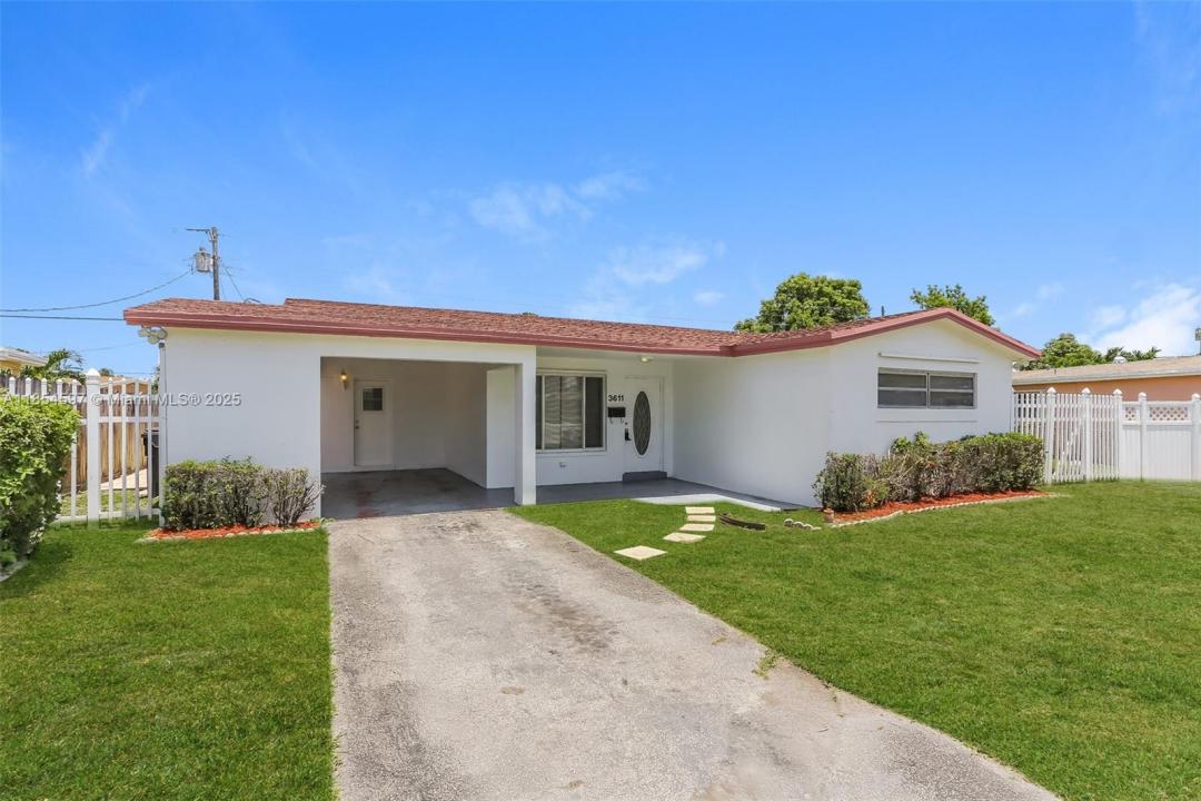 3611 NW 36th St, Lauderdale Lakes, فلوريدا 33309, الولايات المتحدة