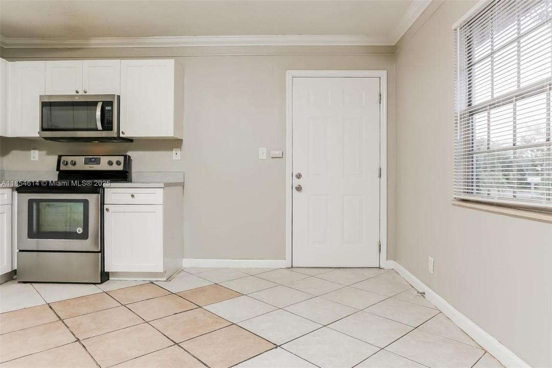 8170 SW 6th Ct, North Lauderdale, Florida 33068