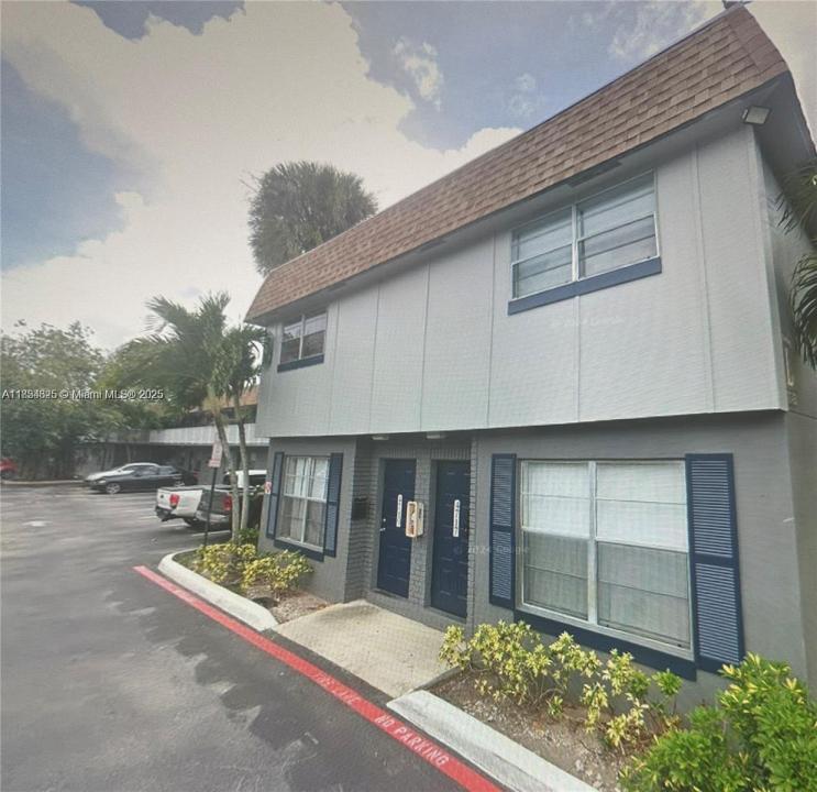 4841 NW 9th Dr 4840, Plantation, Florida 33317, Estados Unidos
