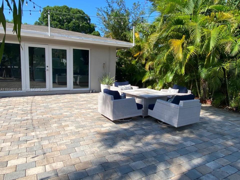 1350 NE 30th St 0, Oakland Park, Florida 33334, Estados Unidos