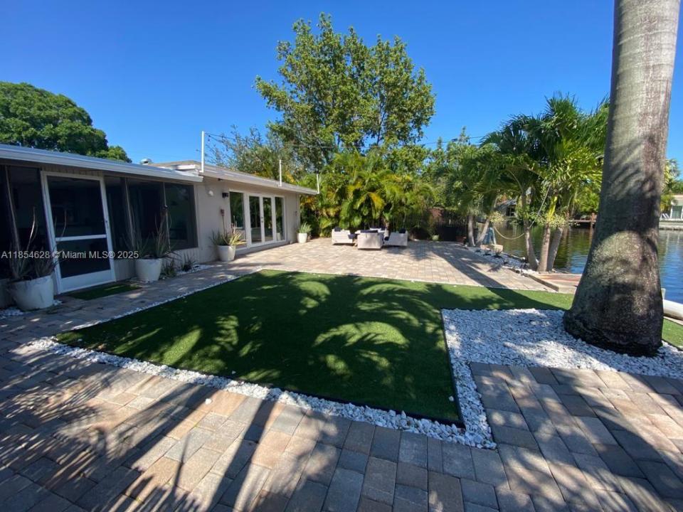 1350 NE 30th St 0, Oakland Park, Florida 33334, Estados Unidos