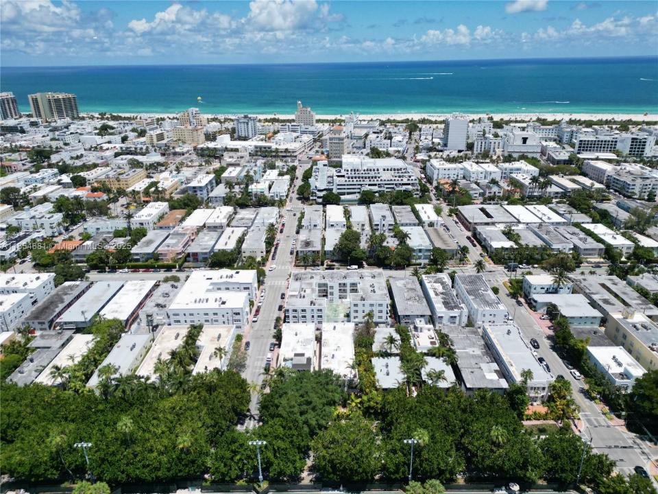 730 12th St 10, Miami Beach, Florida 33139, USA