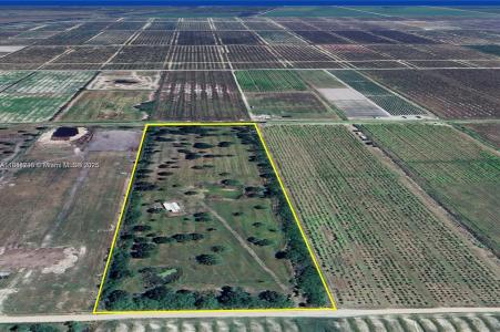 6588 4th RD, La Belle, Florida 33935, USA
