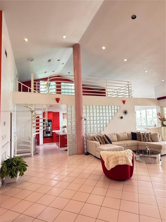 747 W 78th St, Hialeah, פלורידה 33014, ארצות הברית של אמריקה