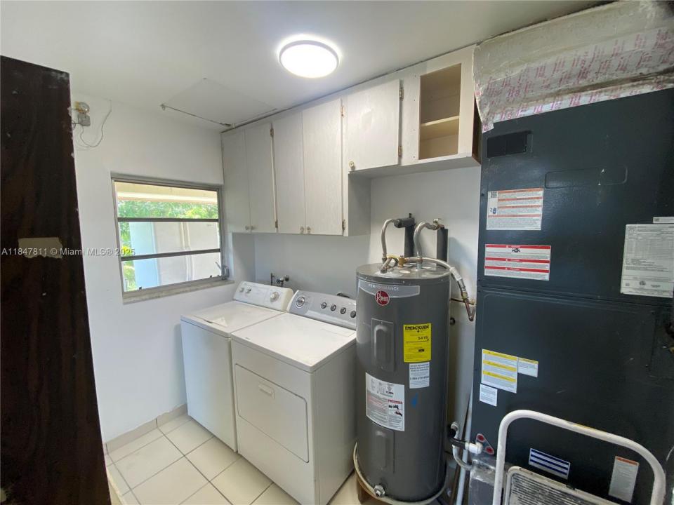 14XX E LeJeune, Hialeah, Floride 33010, États-Unis