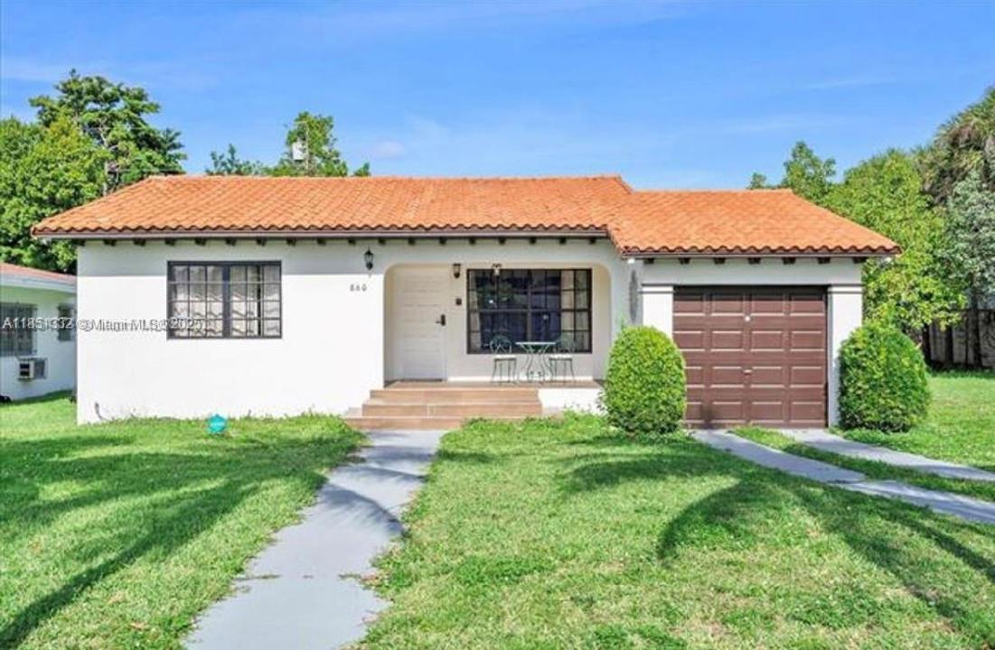 860 NW 17th Ct, Miami, Florida 33125, USA