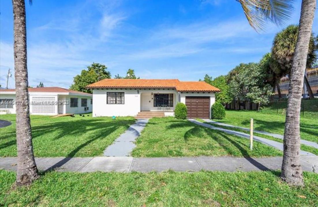860 NW 17th Ct, Miami, Florida 33125, USA