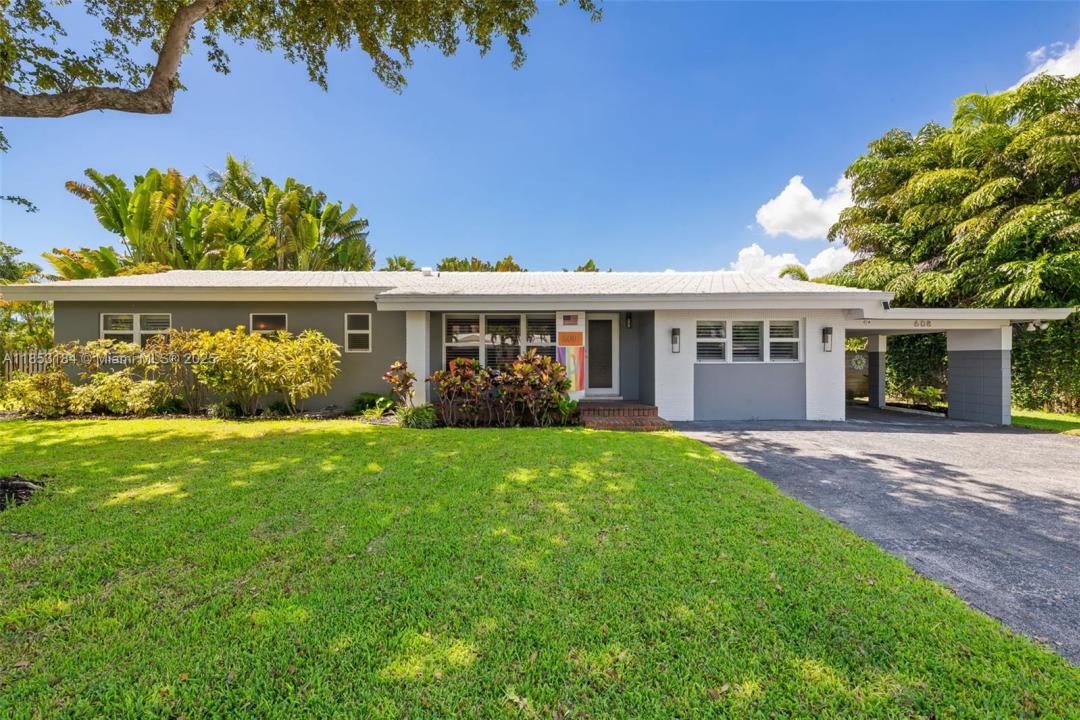608 NW 25th St, Wilton Manors, 佛羅里達州 33311, 美國