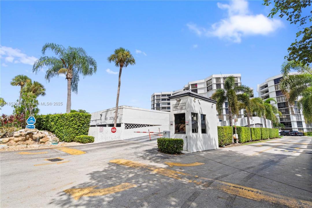 13953 KENDALE LAKES CR 305B, Miami, 佛羅里達州 33183, 美國
