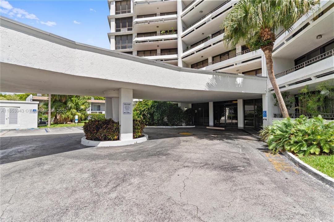 13953 KENDALE LAKES CR 305B, Miami, 佛羅里達州 33183, 美國