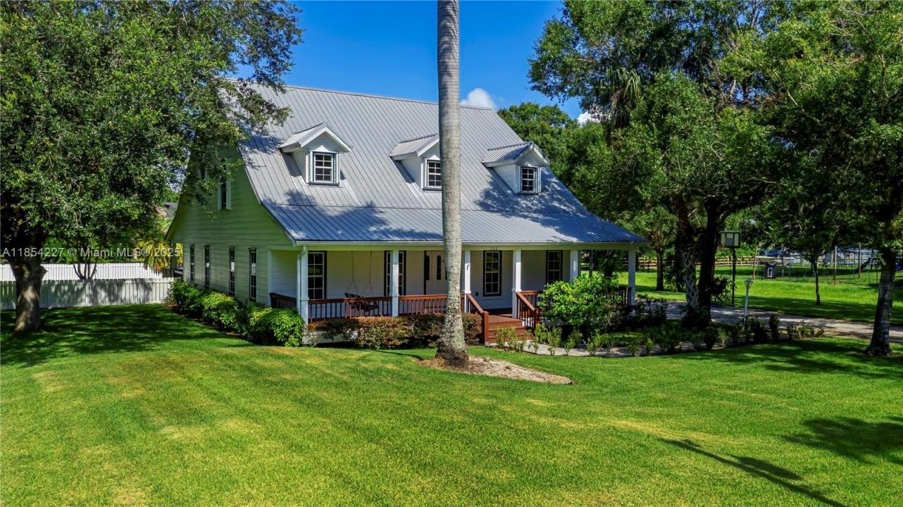 202 N Cypress Ave, La Belle, フロリダ 33935, アメリカ合衆国