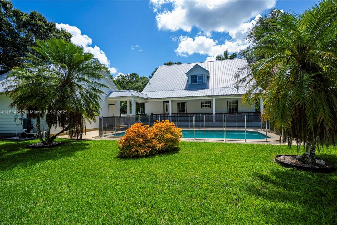 202 N Cypress Ave, La Belle, フロリダ 33935, アメリカ合衆国