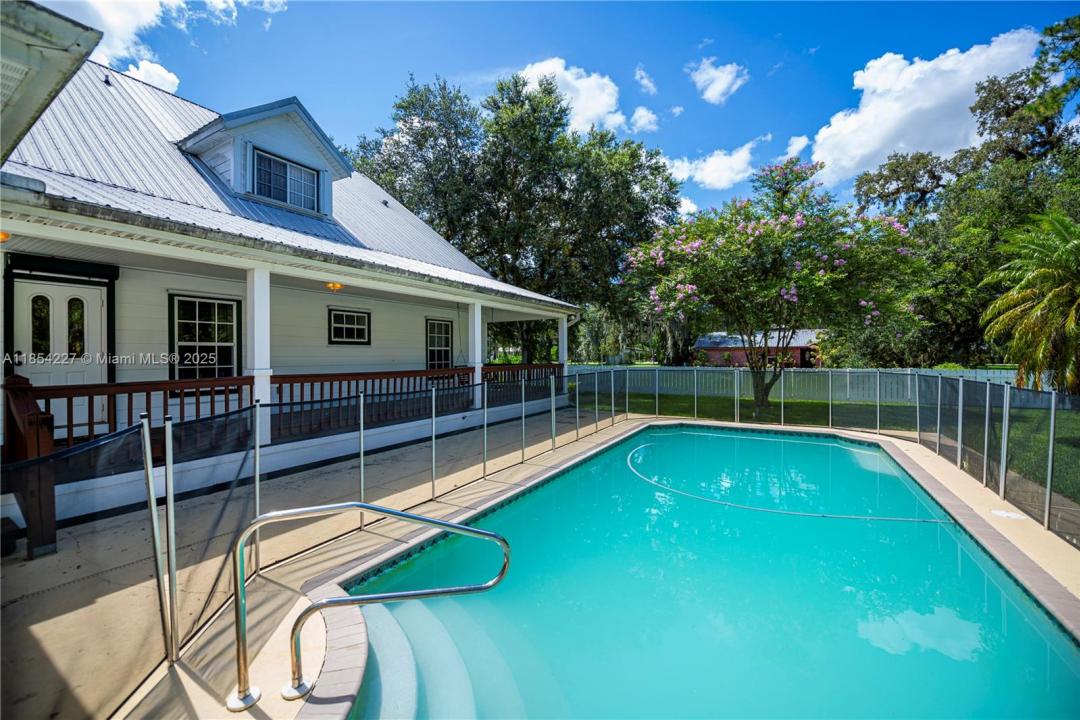 202 N Cypress Ave, La Belle, フロリダ 33935, アメリカ合衆国