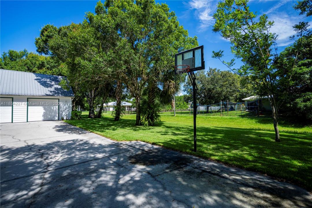 202 N Cypress Ave, La Belle, フロリダ 33935, アメリカ合衆国