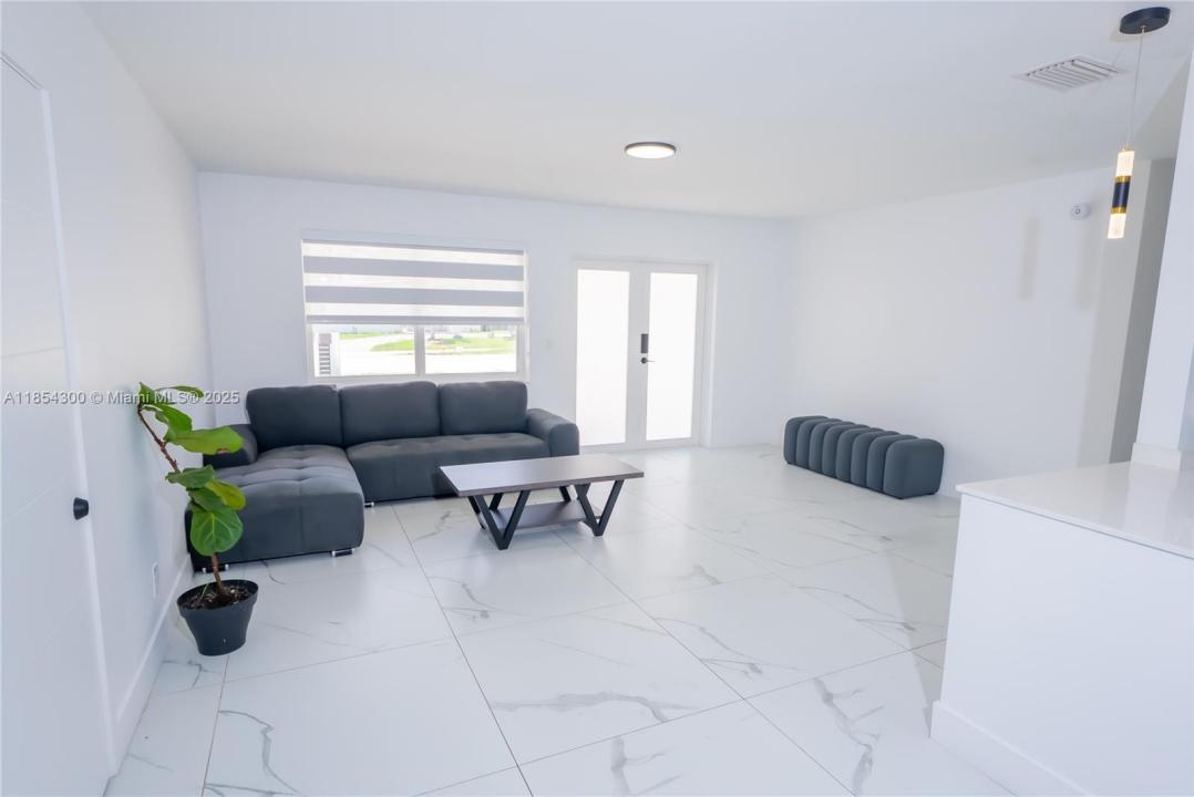 11520 SW 57th St, Miami, Florida 33173, USA
