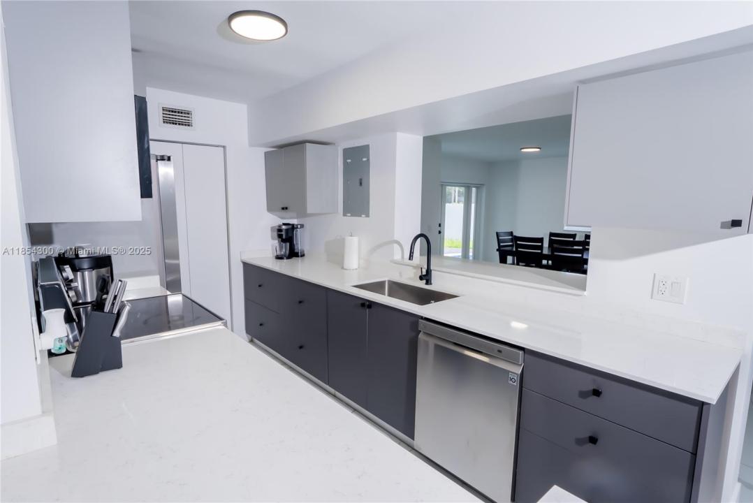 11520 SW 57th St, Miami, Florida 33173, USA