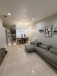 19231 NW 67th Pl, Hialeah, Florida 33015, USA