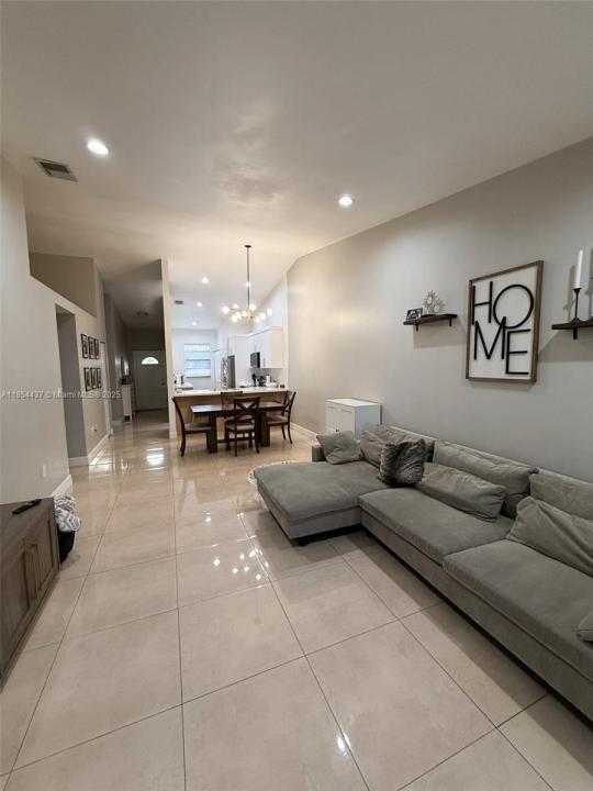 19231 NW 67th Pl, Hialeah, フロリダ 33015, アメリカ合衆国