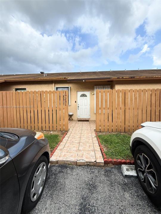 19231 NW 67th Pl, Hialeah, フロリダ 33015, アメリカ合衆国