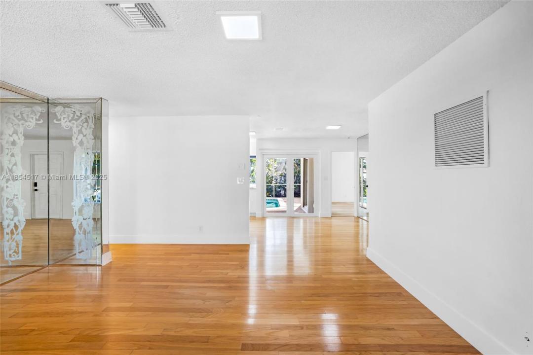 2020 NW 33rd Ct Waterfront, Oakland Park, Florida 33309, Estados Unidos