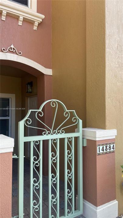 14384 SW 11th St 904, Pembroke Pines, Floride 33027, États-Unis